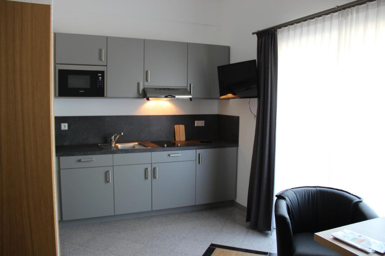 Aparthotel Zum Kreuzritter à Wuestenrot Extérieur photo